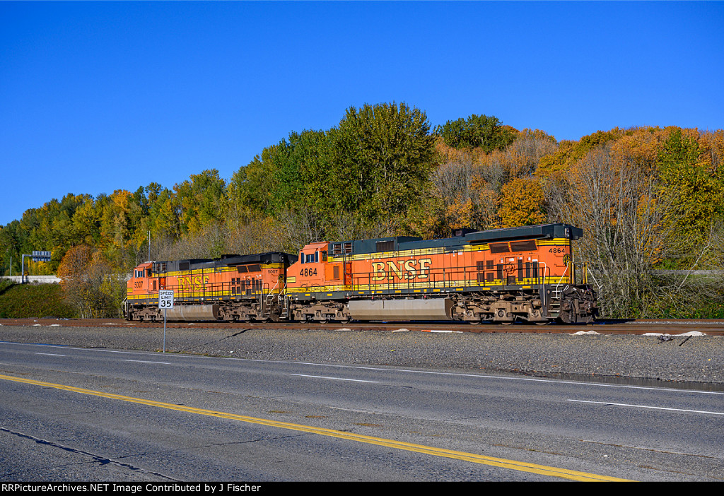 BNSF 4864